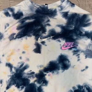 Nike Blue and White Sweatshirt